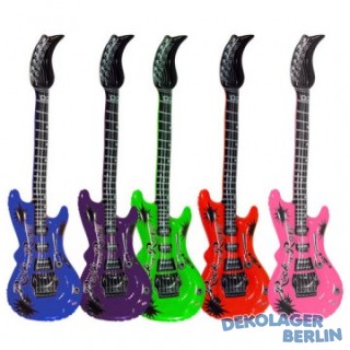 Aufblasbare Gitarre in verschiedenen Farben